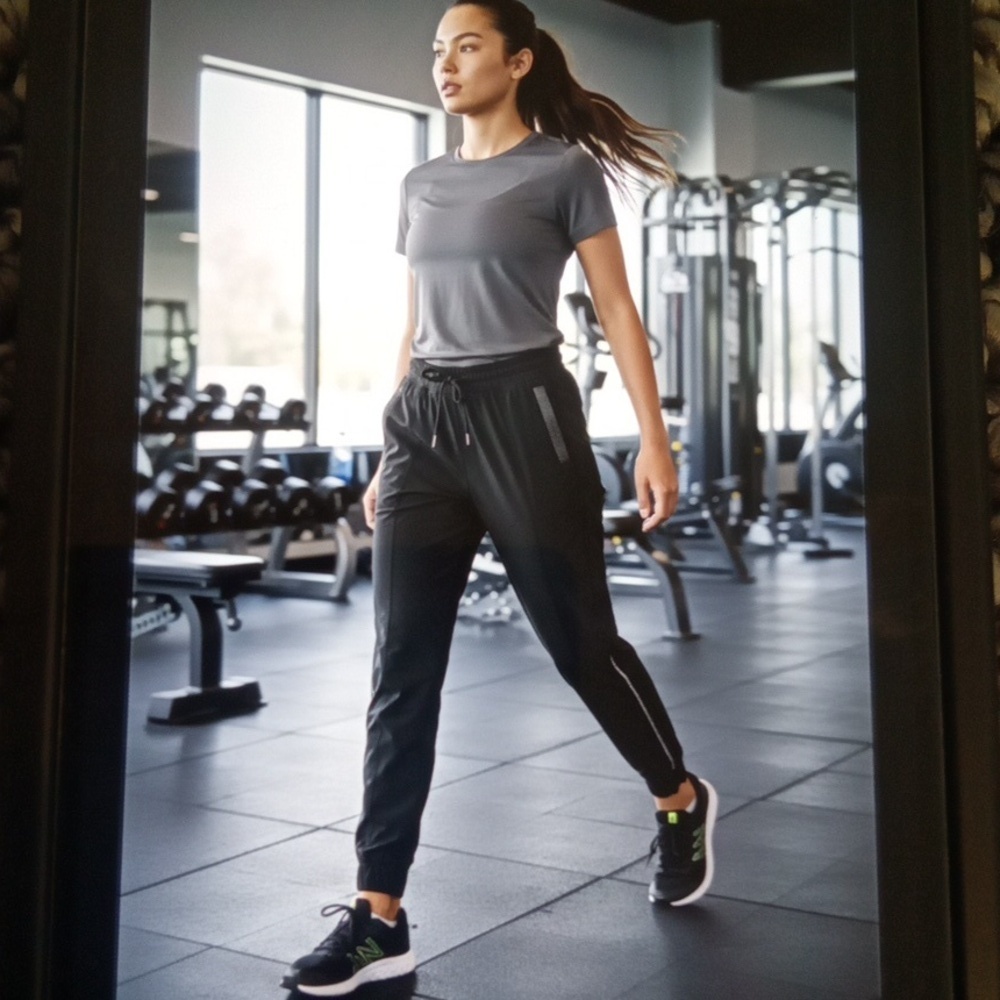 Lululemon Joggers Womens Dark Gray Lined Workout Running Gym Size 4
